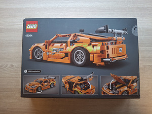 LEGO Technic Fast & Furious Toyota Supra MK4 (42204) (2 фото из 3)