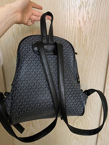 Рюкзак Michael kors (3 фото из 3)