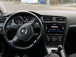 Volkswagen Golf 1.5 96 kW (5 foto / 8)