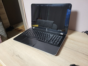 Laptop HP Pavilion E15