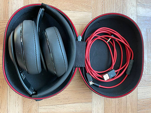 Beats Studio Wireless (2 фото из 5)