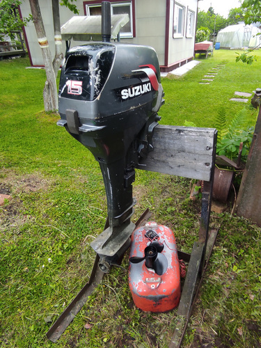 Продам лодочный мотор SUZUKI 15