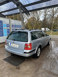 Volkswagen Passat Variant 2002 1.9 TDI (4 foto / 10)