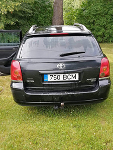 Avensis (5 foto / 6)
