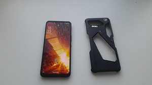 ASUS ROG PHONE 5 (12/128) (2 foto / 3)