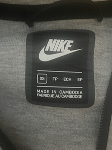Nike tech fleece (2 фото из 3)
