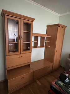 Продается шкаф (1 фото из 7)