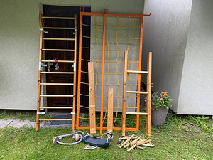 Spotdisein (rootsisein) / Wall bars (1 foto / 5)