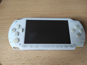PSP mängukonsool (2 foto / 5)