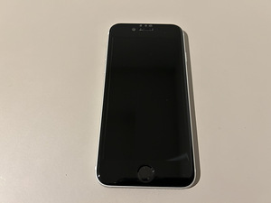 Apple iPhone SE 64 GB (3 foto / 3)