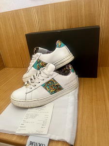 Kроссовки Versace (2 фото из 6)