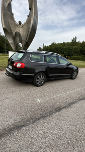 Volkswagen Passat (8 foto / 15)