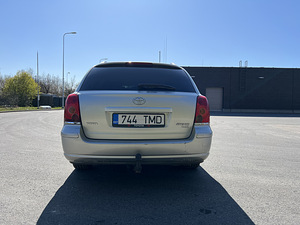 Toyota avensis (3 foto / 15)