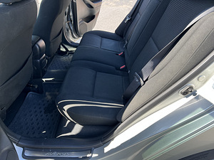 Toyota avensis (10 foto / 15)