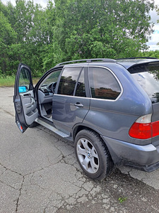 BMW X5 E53 (6 foto / 8)