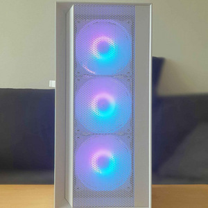 Valge Kunn • Ryzen 5 3600 • RX 5700 XT • 1TB • 16GB (3 foto / 4)