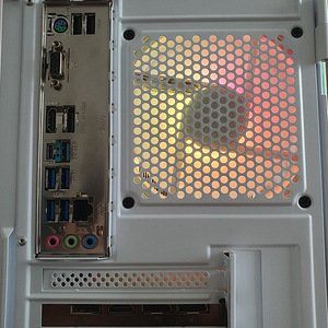 Mänguriarvuti 🦊 RX 5700 XT • Ryzen 5 3600 • 1TB SSD (4 foto / 4)