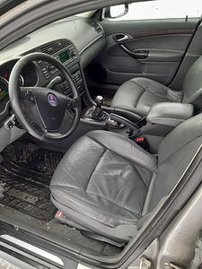 Saab 9-3 (7 foto / 7)