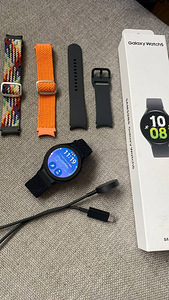 Samsung Galaxy Watch5 44mm LTE, must, lisarihmad (1 foto / 5)