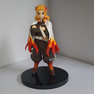 Märulifiguurid animest Blade, mis lõikab deemoneid (3 foto / 9)