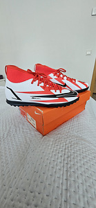 Laste jalgpallisaapad Nike (2 foto / 4)