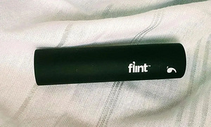 Parajalt käekotti mahtuv riiete puhastusrull Flint (2 foto / 2)