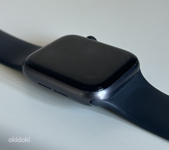 Apple Watch Series 5 44 мм (фото #3)