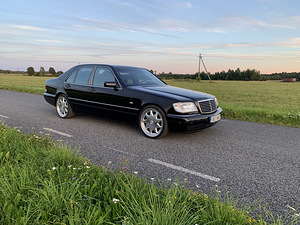 Мерседес-Бенц S500 W140 (11 фото из 13)