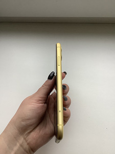 iPhone 11 Yellow 64 Gb (7 foto / 10)