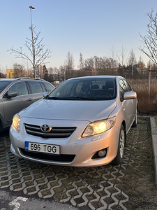 Toyota Corolla (1 фото из 12)