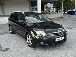 Toyota Avensis 2.2d (130kw) (1 foto / 12)