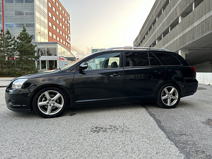 Toyota Avensis 2.2d (130kw) (5 foto / 12)