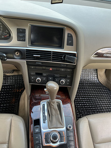 Продам Audi A6 3.0 Quattro (13 фото из 13)