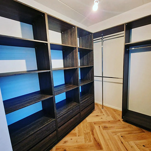 Garderoob, kapp, kummut, uksed (Mööbel) (1 foto / 5)