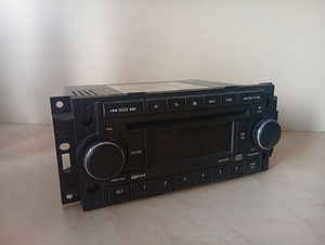 Originaal Chrysler autostereo (CD, AM/FM) (1 foto / 3)