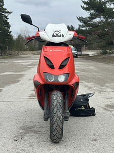 Aprilia sr50 street roller (2 foto / 5)