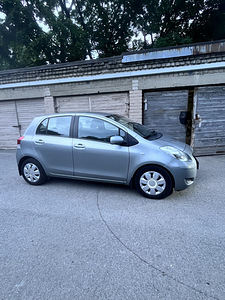 Müüa TOYOTA YARIS (6 foto / 6)