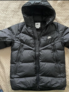 Nike Storm-fit puffer
