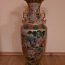 Красивая напольная ваза (фото #1)