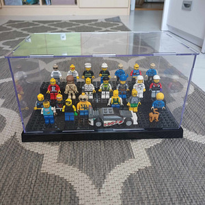 Näidiskarp lego figuuridega (3 foto / 3)