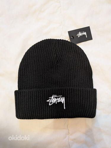 Новая шапка Stüssy
